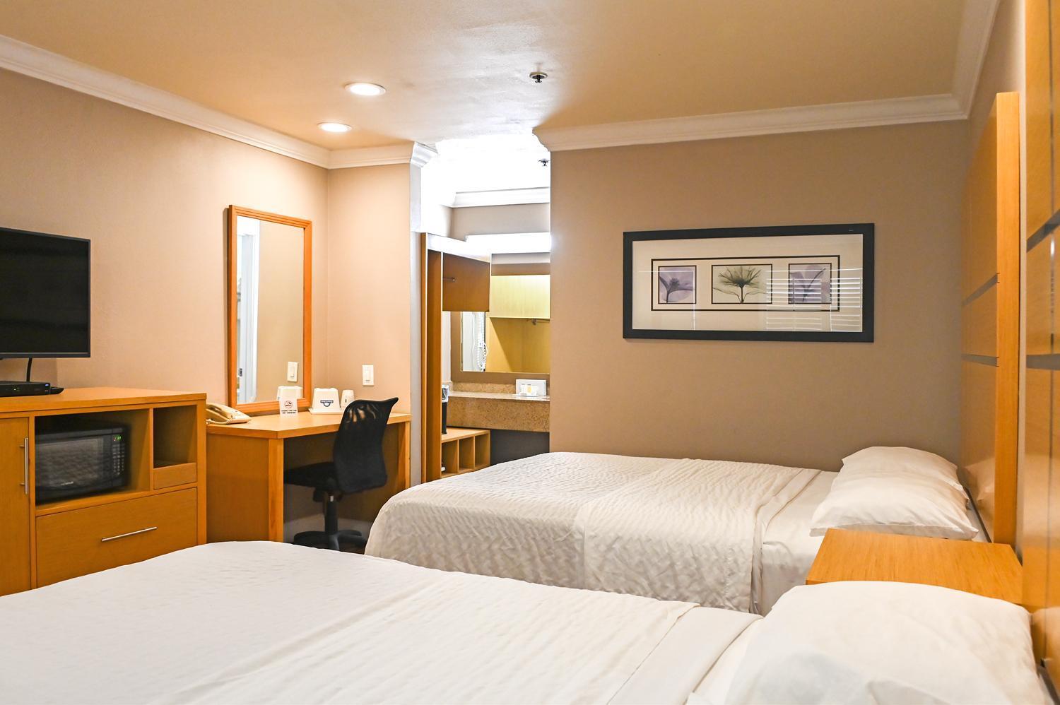 Days Inn By Wyndham San Francisco S/Oyster Point Airport South San Francisco Esterno foto